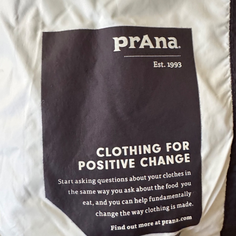prAna NWT Hellebore Down Vest Charcoal Medium W1320224 - Picture 10 of 16